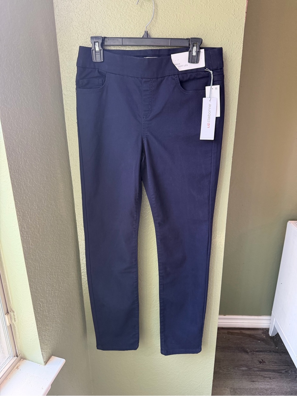 NWT Liz Claiborne Amber Navy Straight Leg Pants Size 6